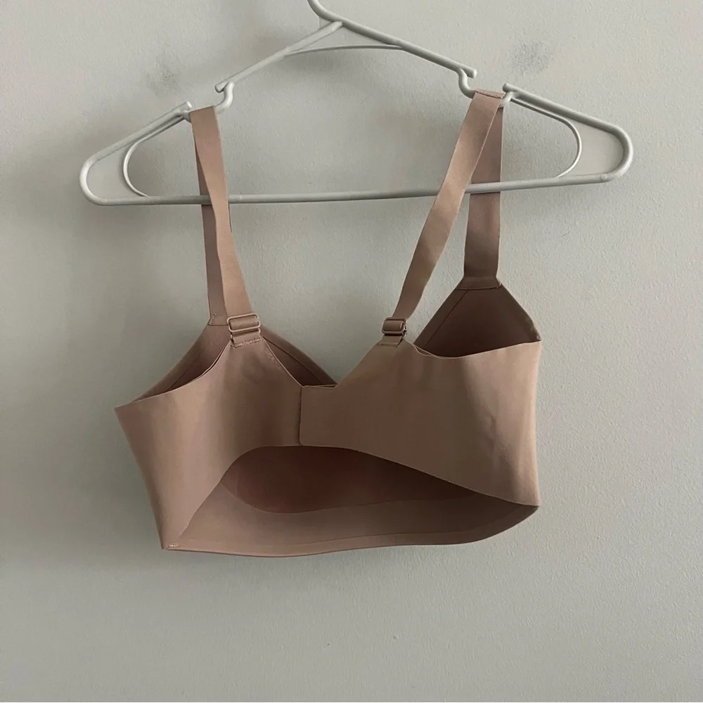 Lululemon Tan Bra Women's Size 34D